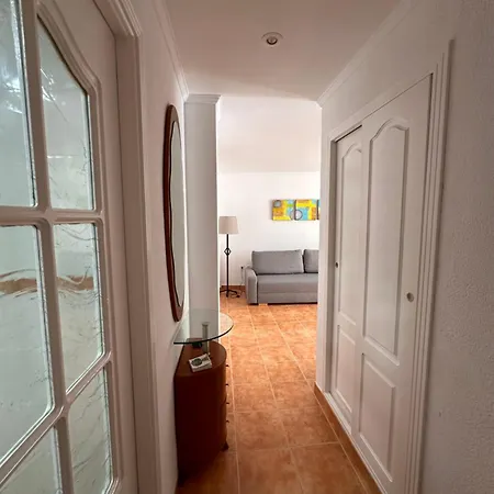 2 Minutes Walk From The Sea * 또레비에하